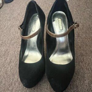 Wild pair womens heels